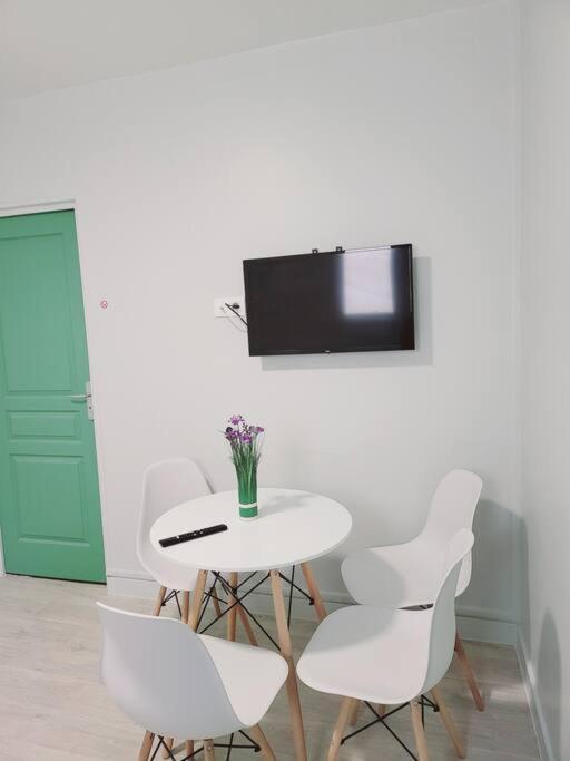 Appartement Proche St Denis "Appart 3" ピエールフィット・シュル・セーヌ エクステリア 写真