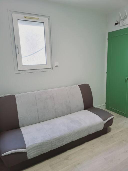 Appartement Proche St Denis "Appart 3" ピエールフィット・シュル・セーヌ エクステリア 写真